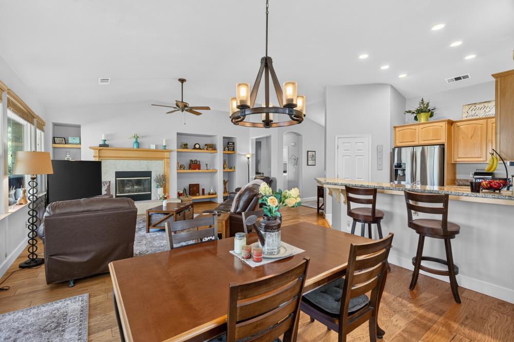 460 Mitchell Lake Ct, Copperopolis, CA 95228