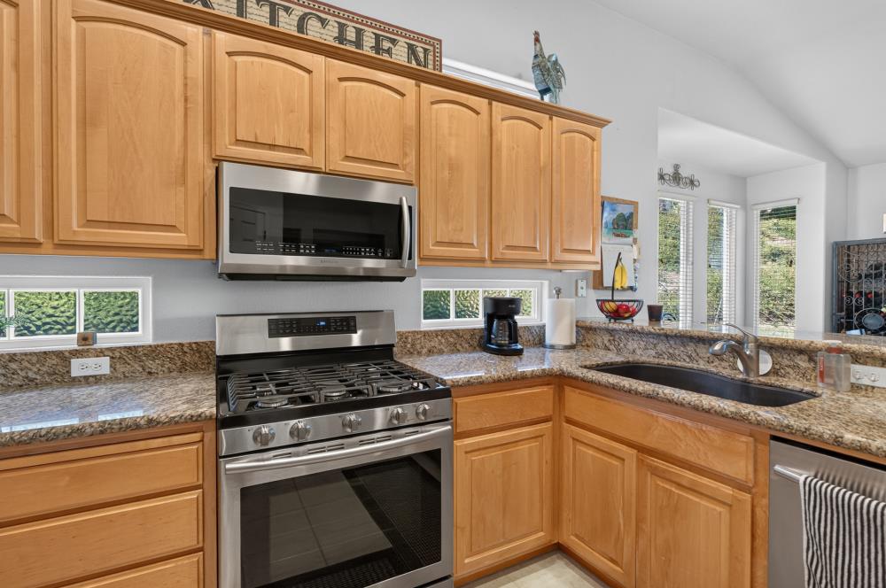 460 Mitchell Lake Ct, Copperopolis, CA 95228