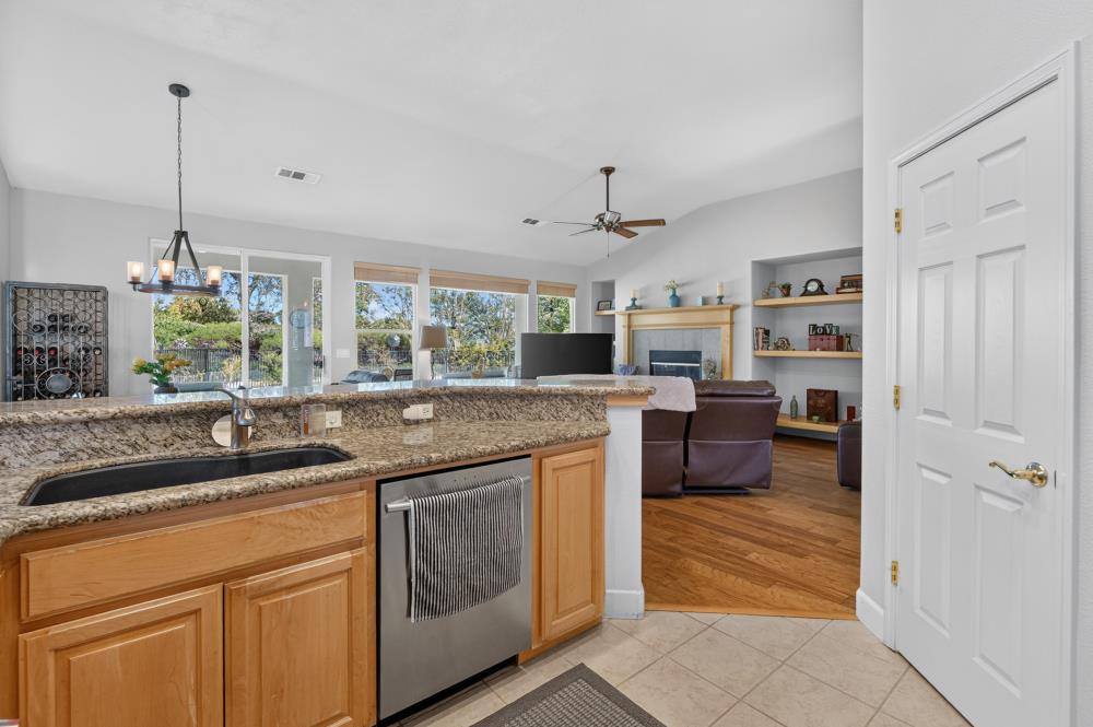 460 Mitchell Lake Ct, Copperopolis, CA 95228