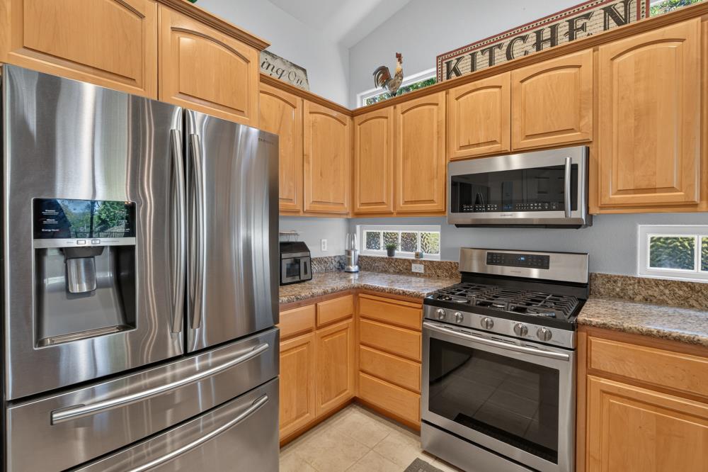 460 Mitchell Lake Ct, Copperopolis, CA 95228