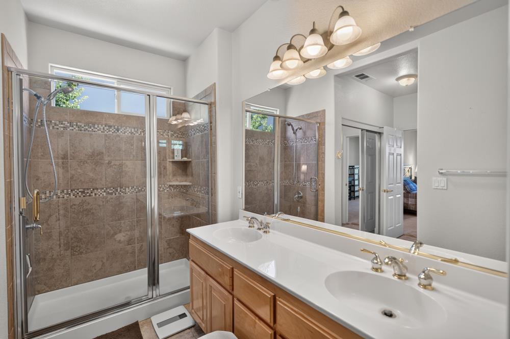 460 Mitchell Lake Ct, Copperopolis, CA 95228