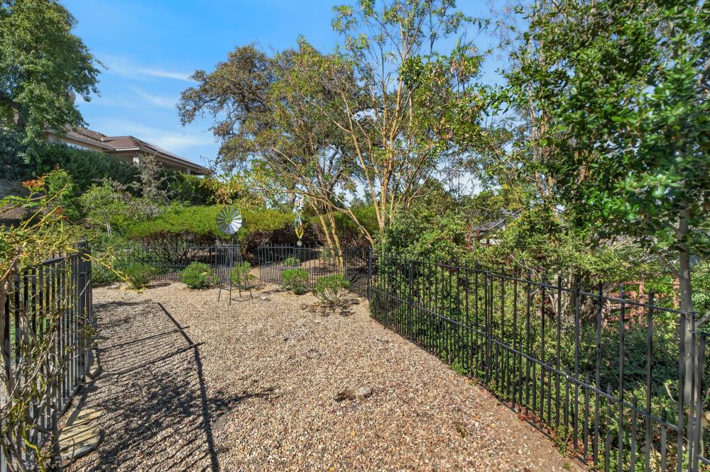 460 Mitchell Lake Ct, Copperopolis, CA 95228