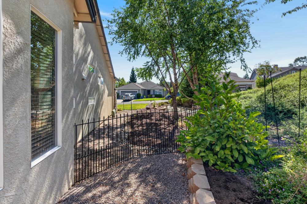 460 Mitchell Lake Ct, Copperopolis, CA 95228