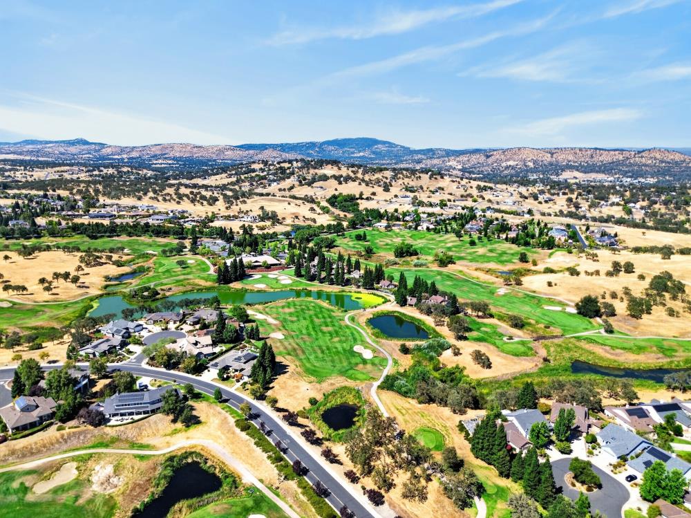 460 Mitchell Lake Ct, Copperopolis, CA 95228