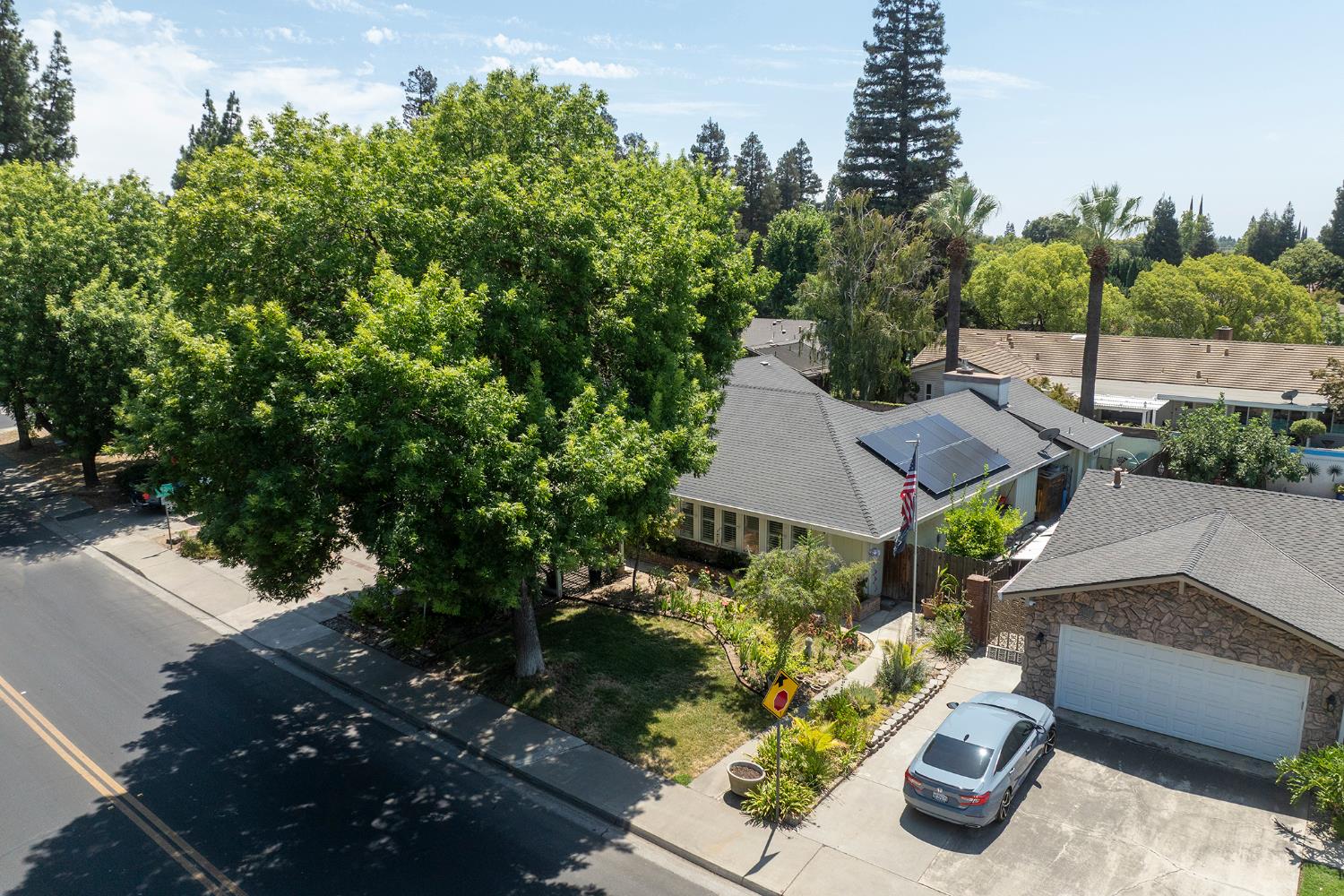 404 W Rumble Rd, Modesto, CA 95350