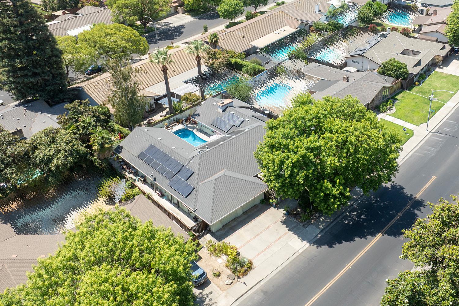 404 W Rumble Rd, Modesto, CA 95350