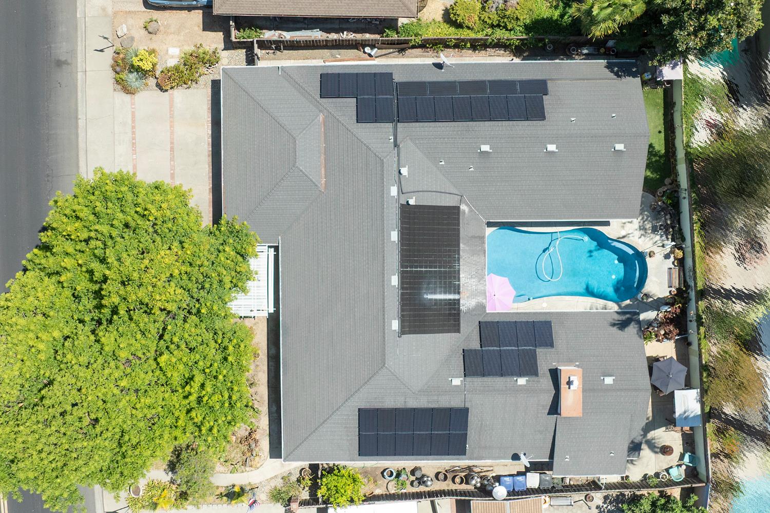 404 W Rumble Rd, Modesto, CA 95350