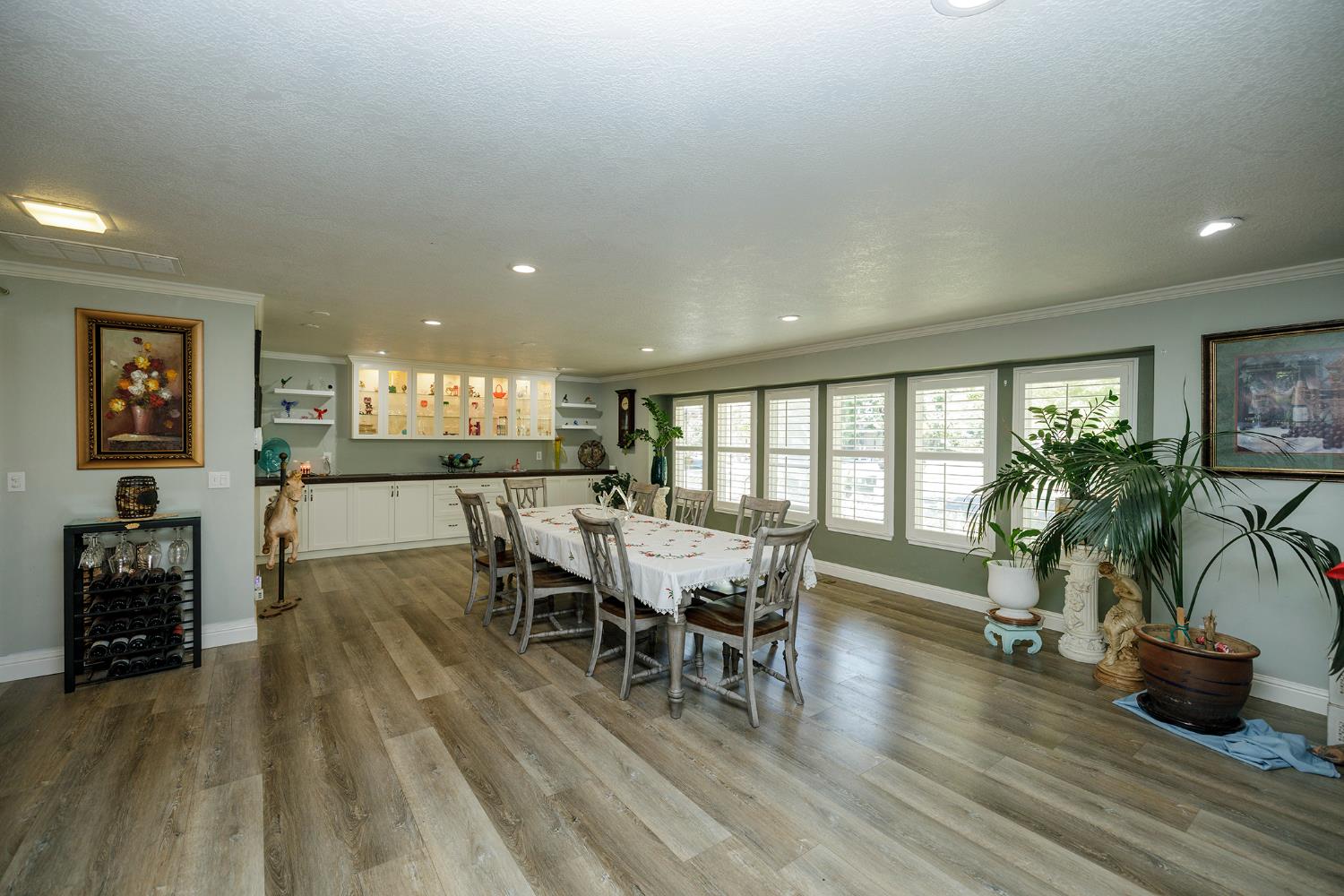 404 W Rumble Rd, Modesto, CA 95350