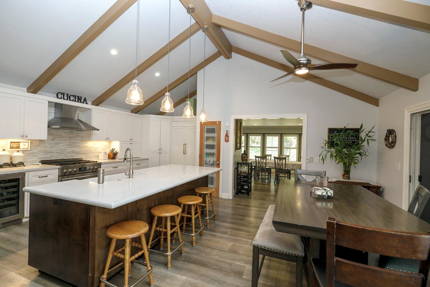 404 W Rumble Rd, Modesto, CA 95350