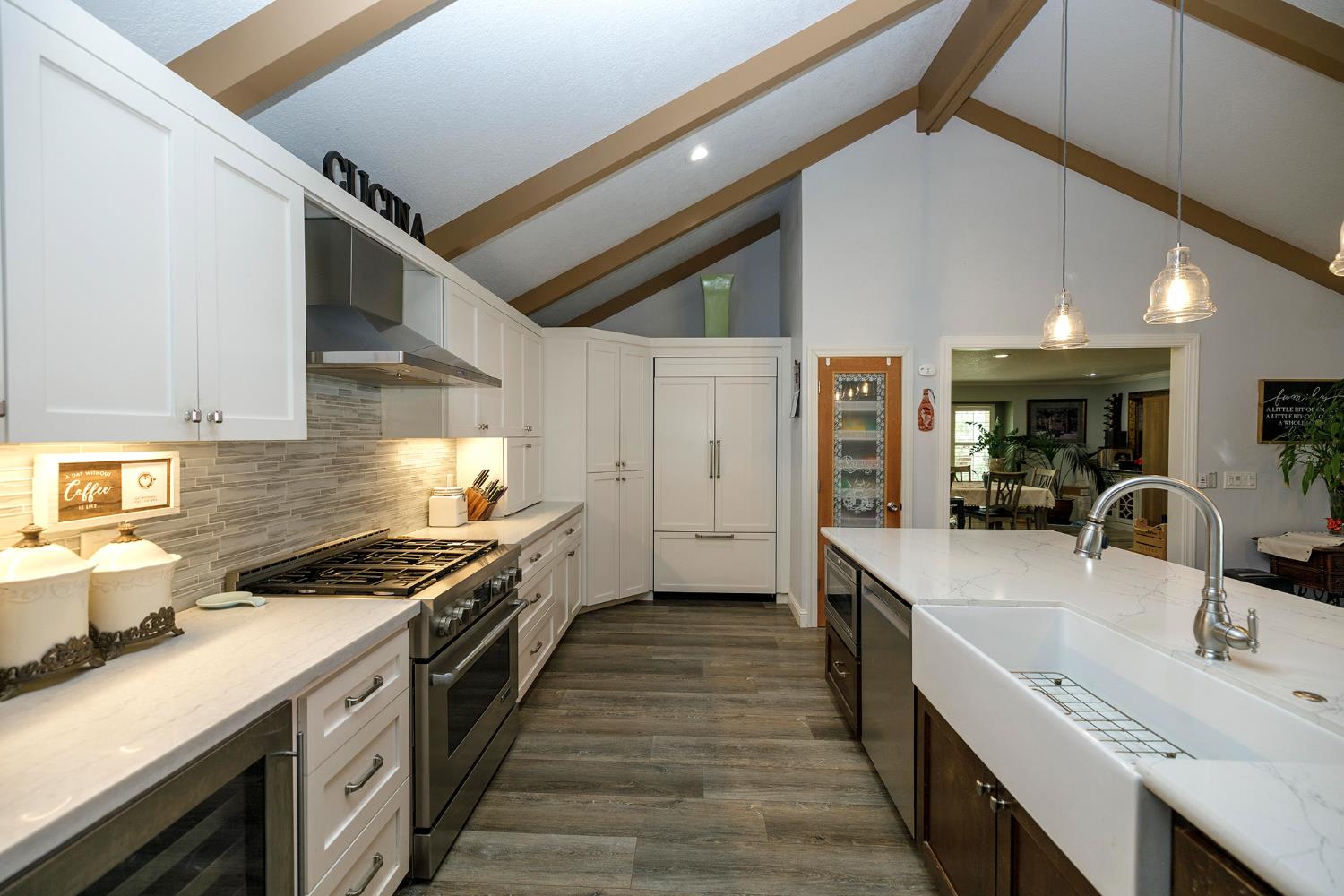 404 W Rumble Rd, Modesto, CA 95350