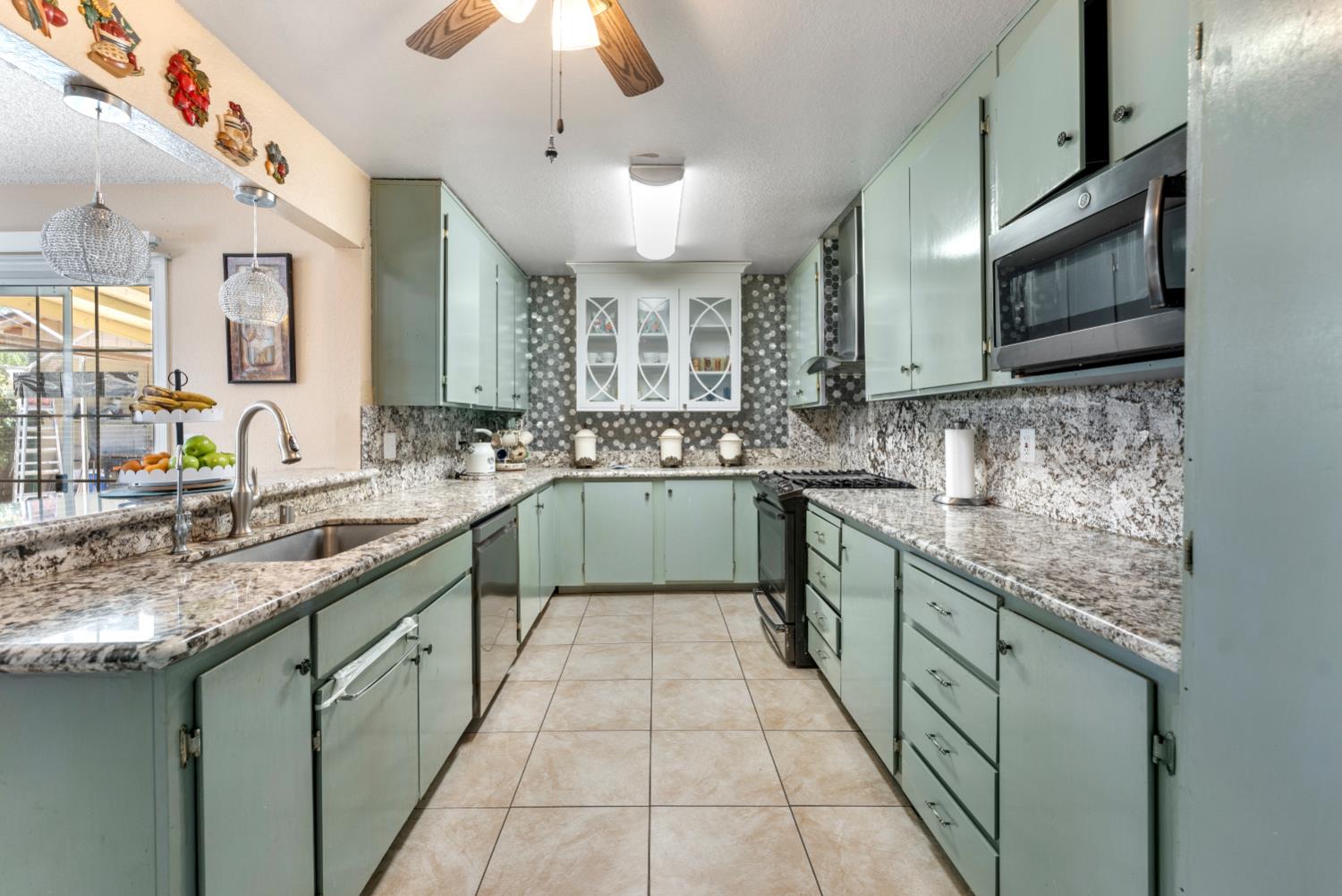 216 Barros St, Patterson, CA 95363
