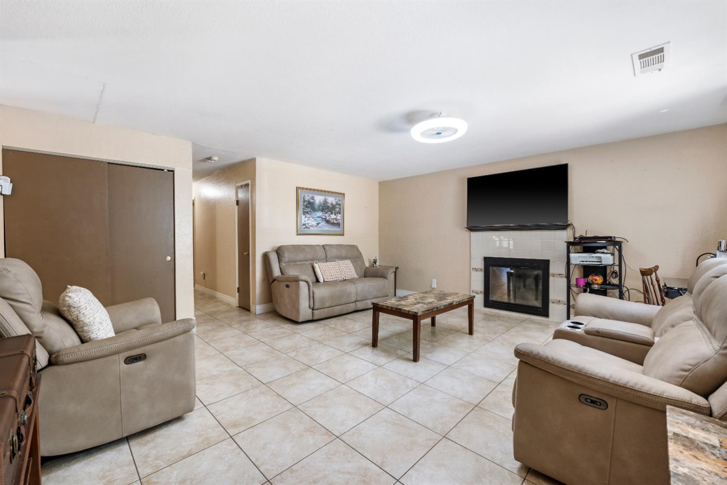 216 Barros St, Patterson, CA 95363