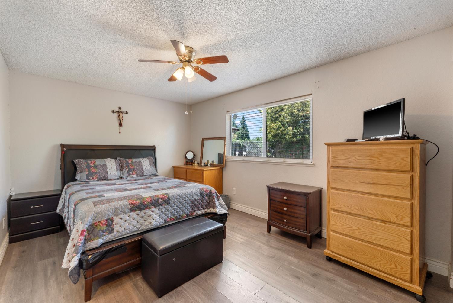 216 Barros St, Patterson, CA 95363