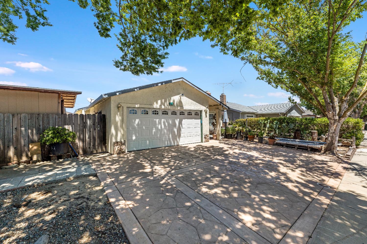 216 Barros St, Patterson, CA 95363
