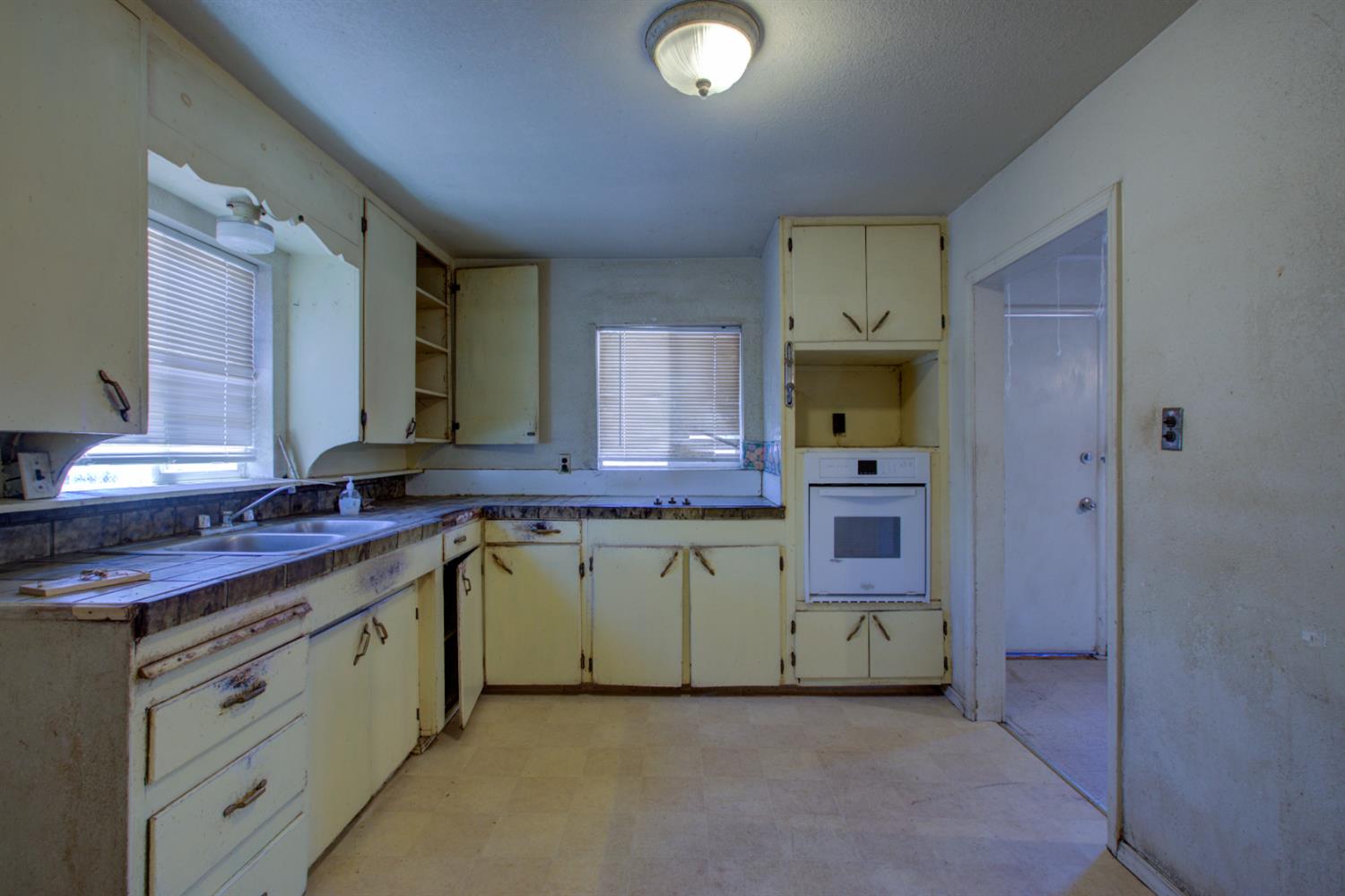 1720 Vernon Ave, Modesto, CA 95351