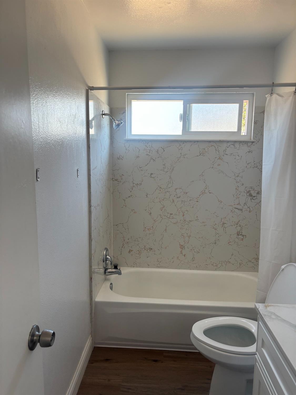 1272 Eastridge Pl, Manteca, CA 95336