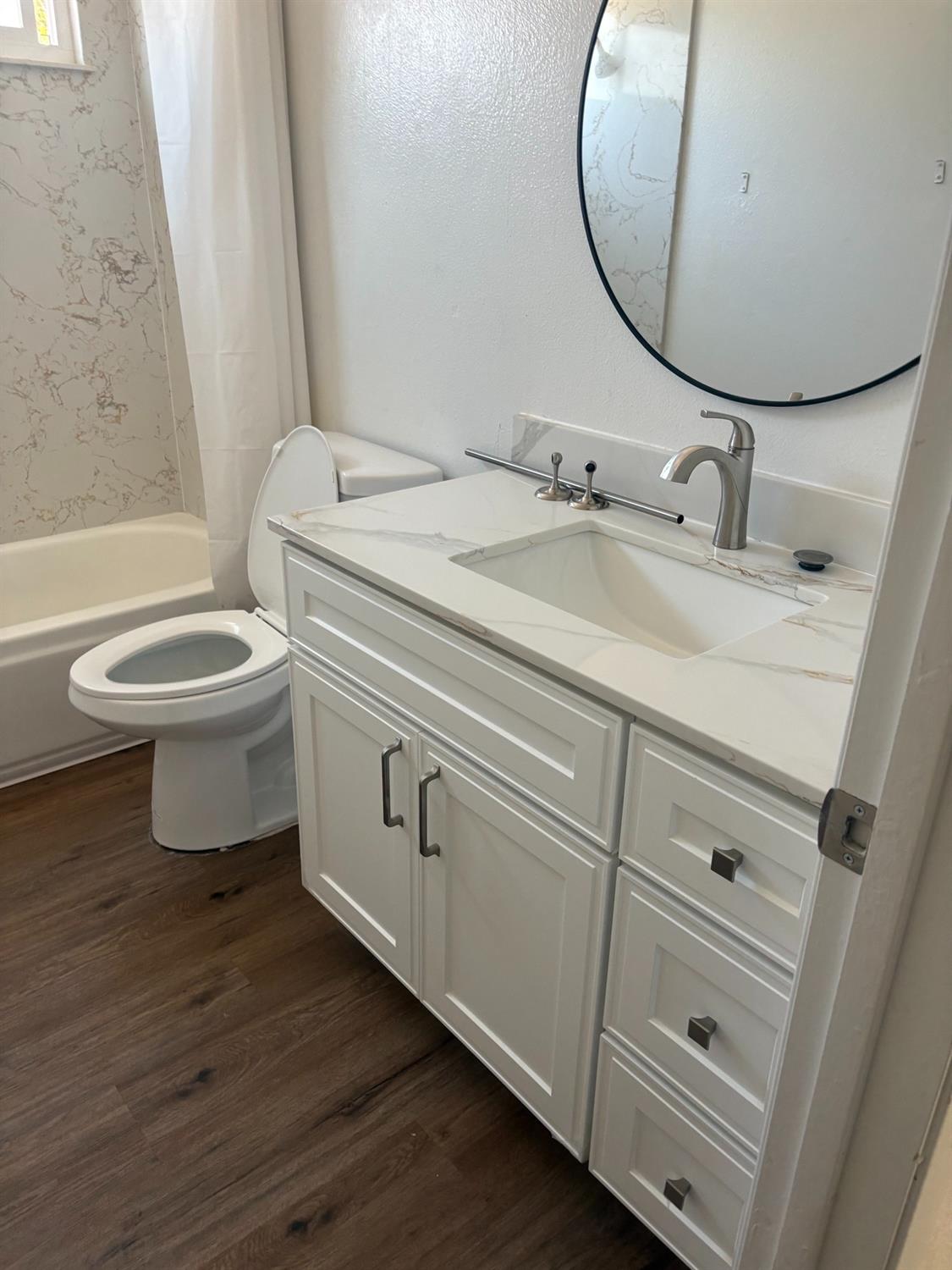 1272 Eastridge Pl, Manteca, CA 95336