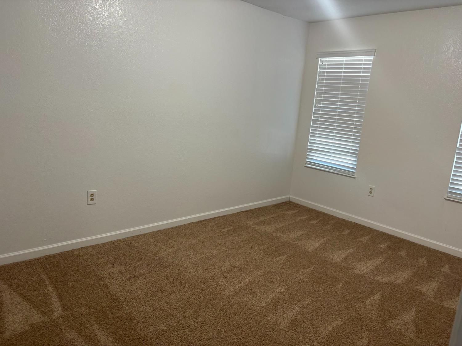 1272 Eastridge Pl, Manteca, CA 95336