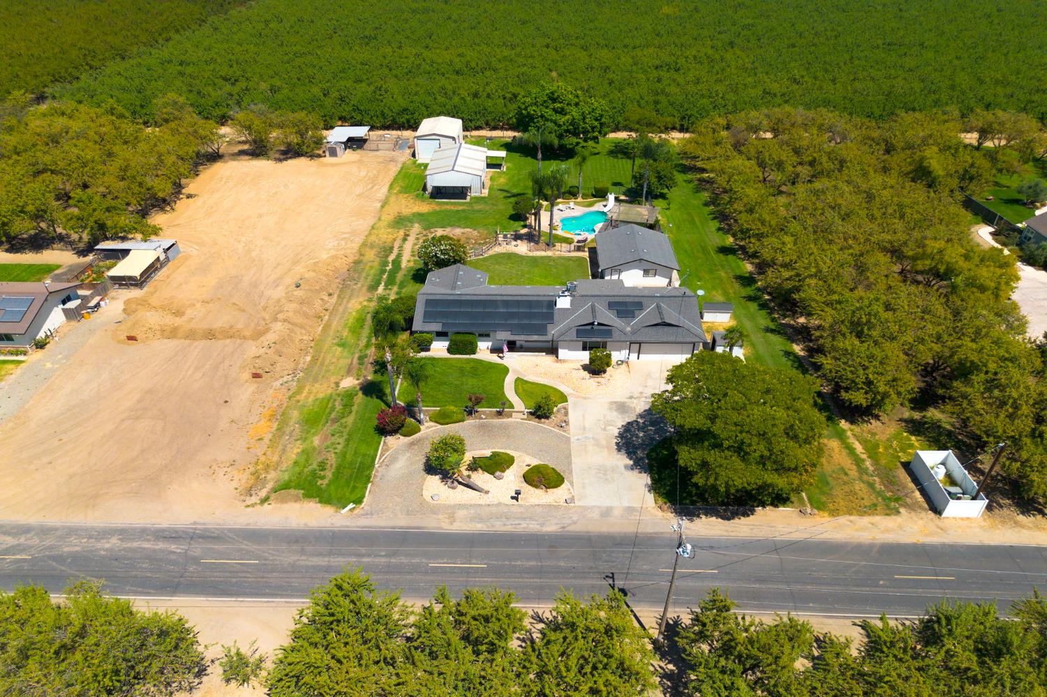 11063 Southland Rd, Manteca, CA 95336