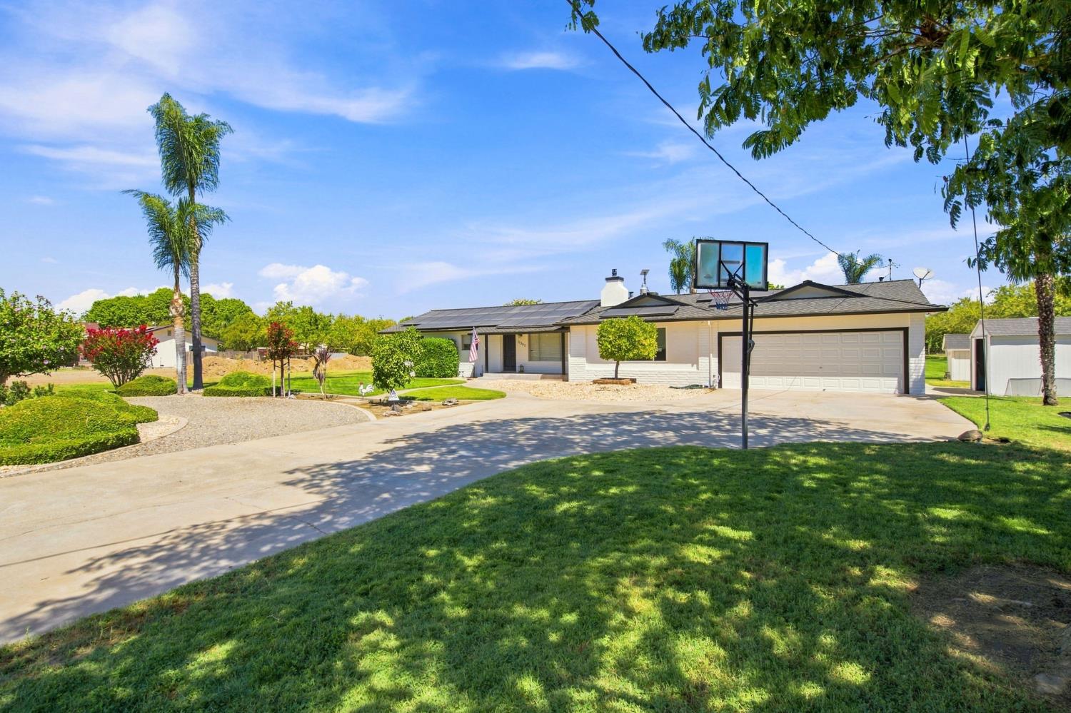 11063 Southland Rd, Manteca, CA 95336