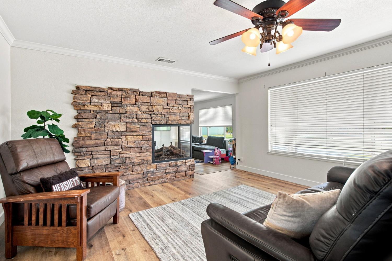 11063 Southland Rd, Manteca, CA 95336