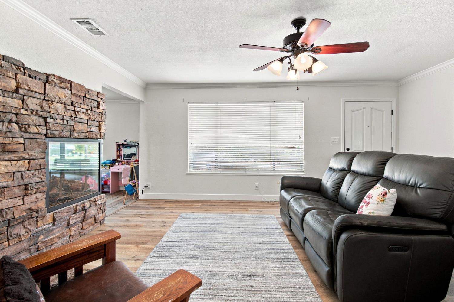 11063 Southland Rd, Manteca, CA 95336
