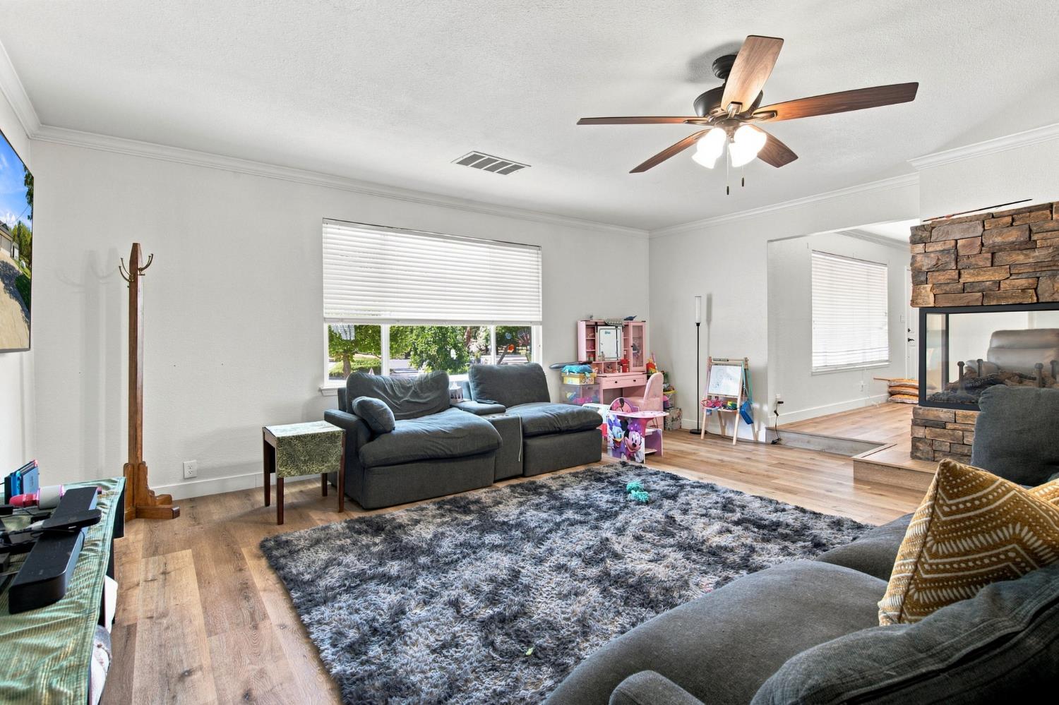 11063 Southland Rd, Manteca, CA 95336