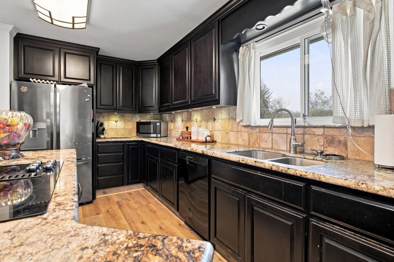 11063 Southland Rd, Manteca, CA 95336
