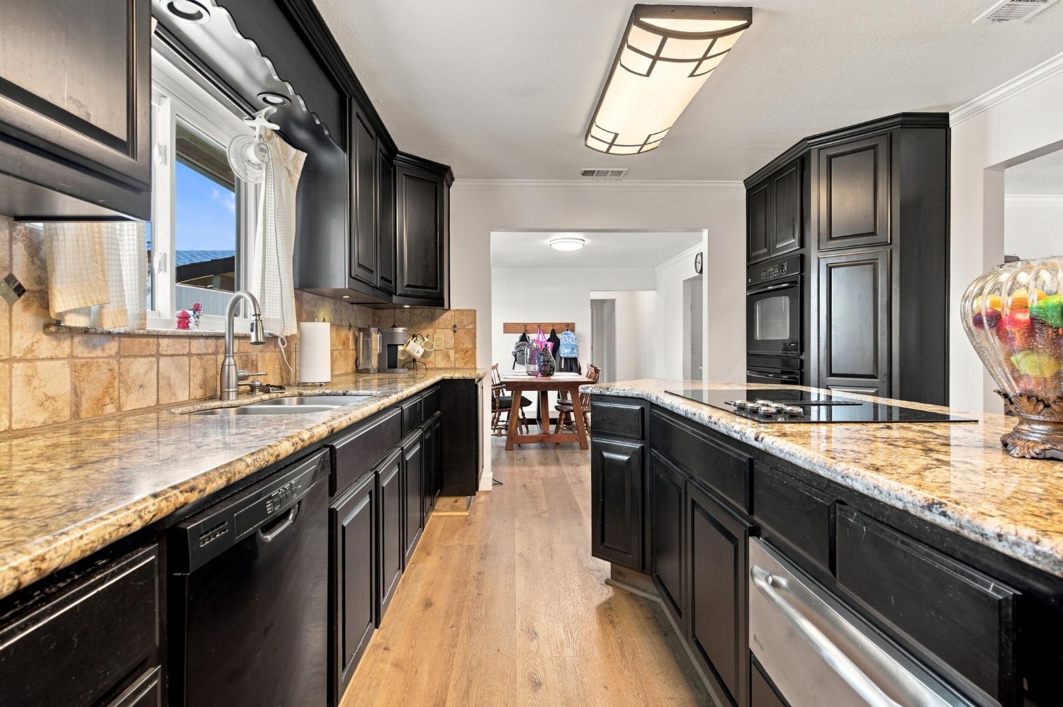 11063 Southland Rd, Manteca, CA 95336
