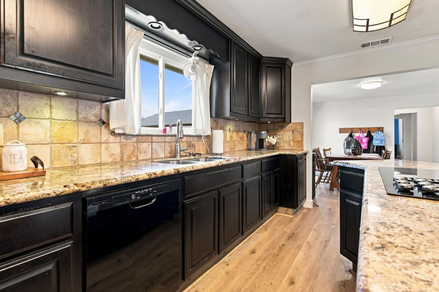 11063 Southland Rd, Manteca, CA 95336