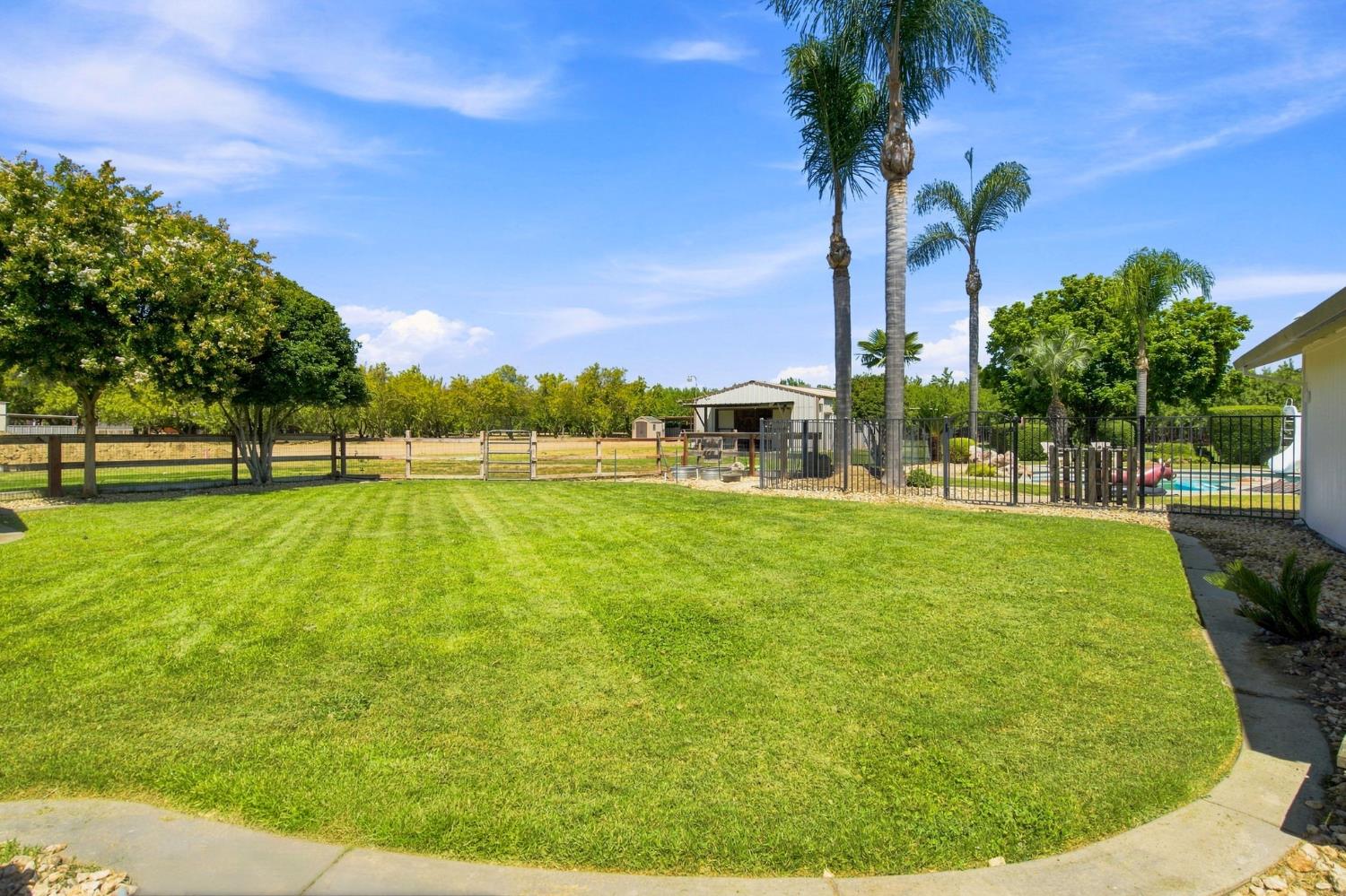 11063 Southland Rd, Manteca, CA 95336