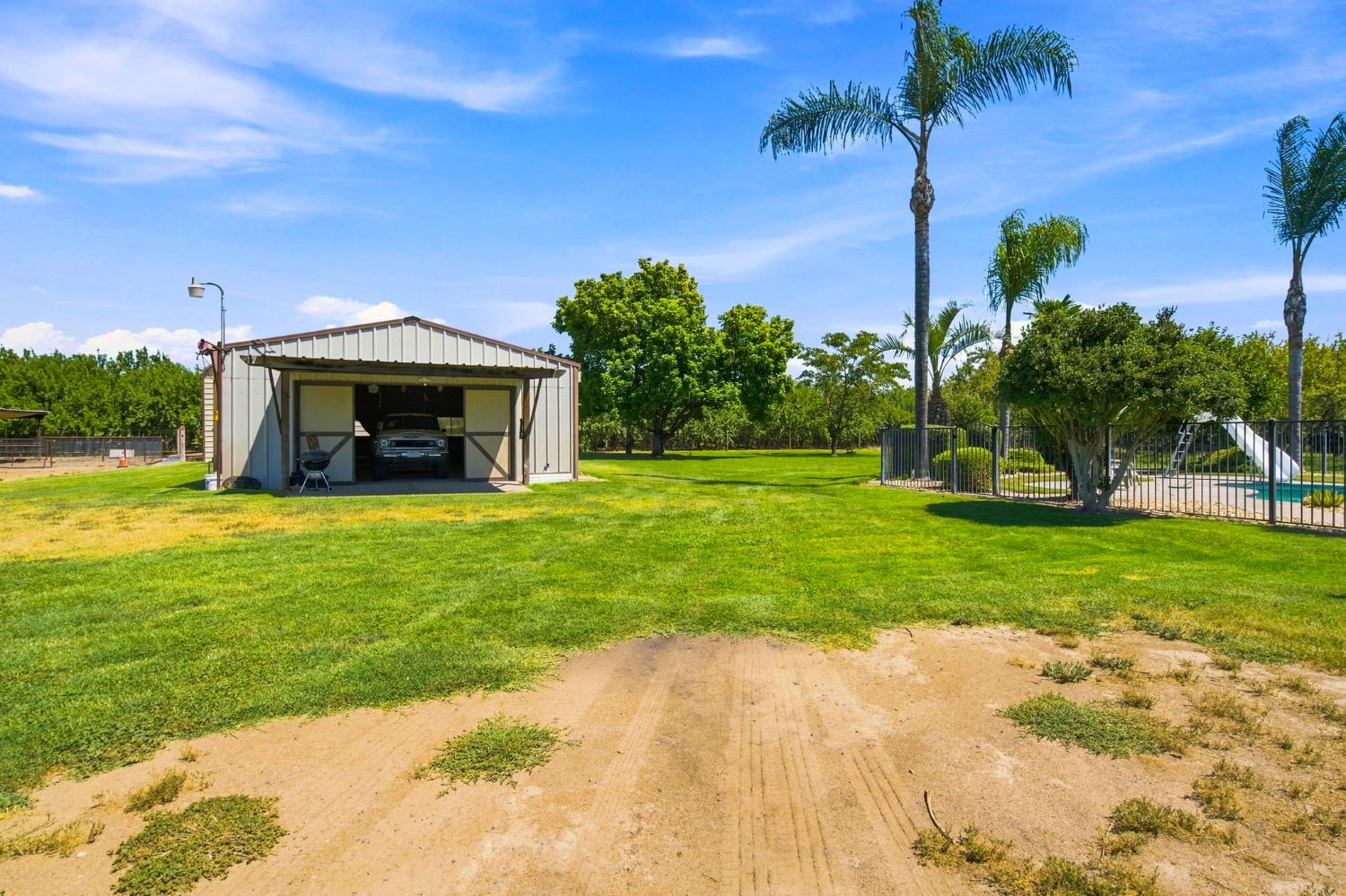 11063 Southland Rd, Manteca, CA 95336
