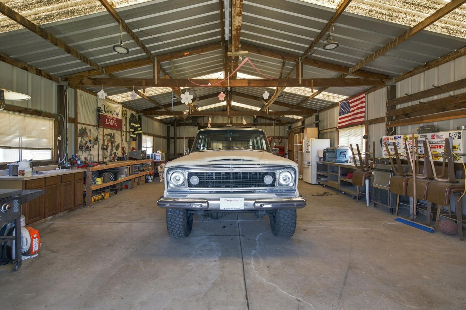 11063 Southland Rd, Manteca, CA 95336