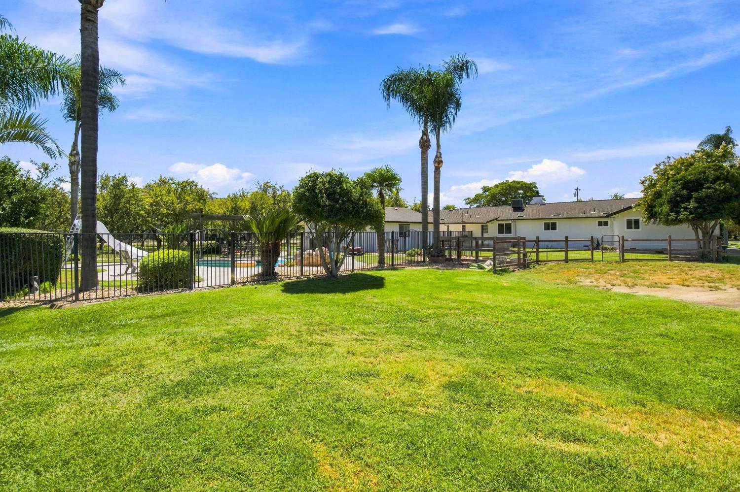 11063 Southland Rd, Manteca, CA 95336