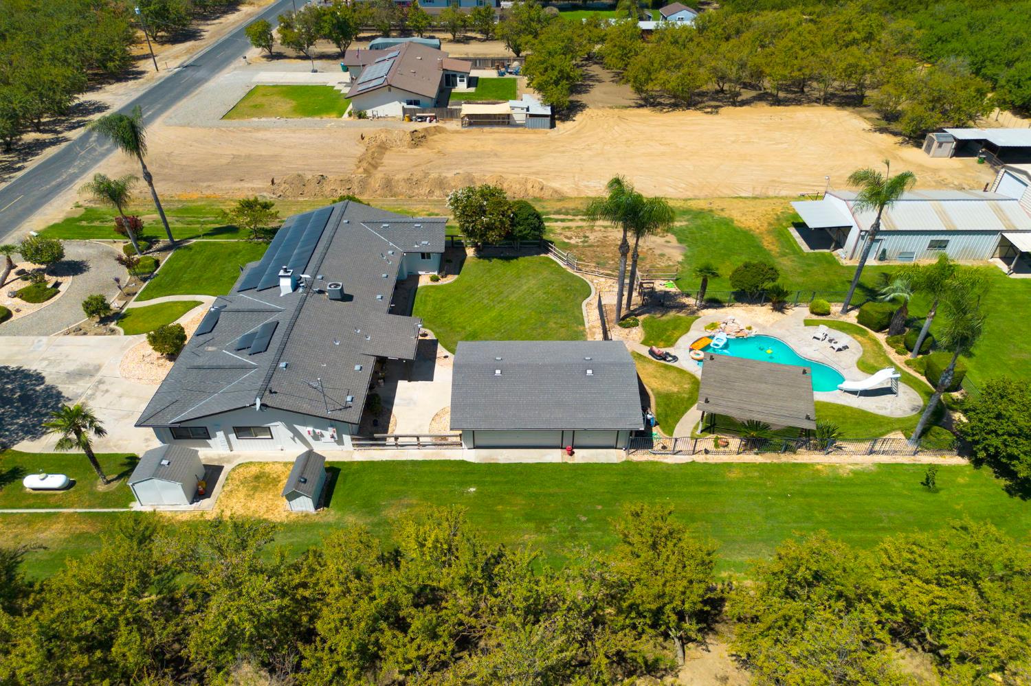11063 Southland Rd, Manteca, CA 95336