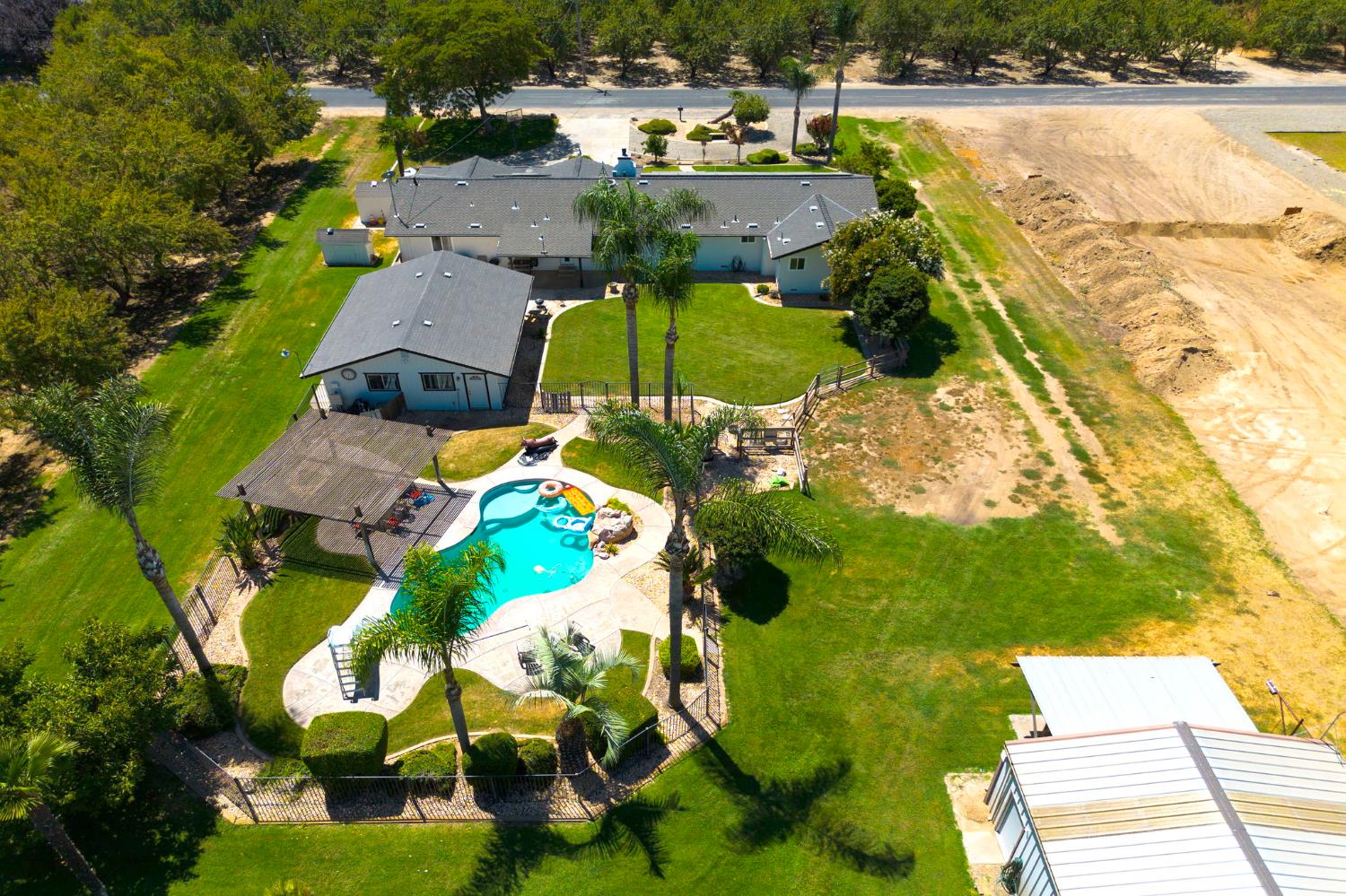 11063 Southland Rd, Manteca, CA 95336