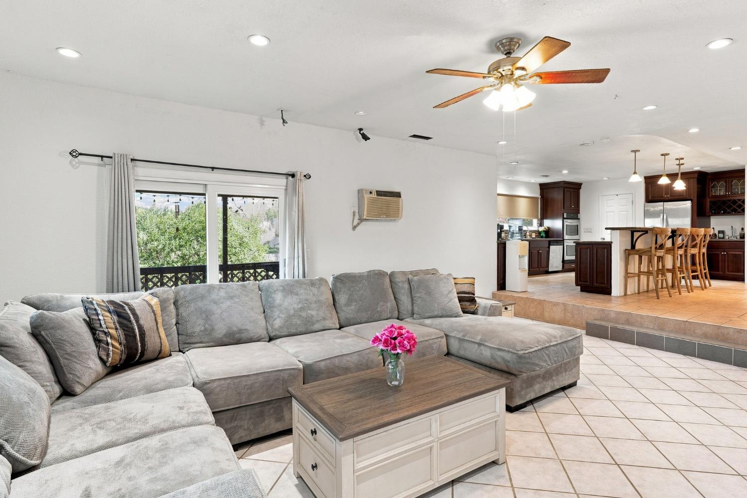 39874 Lilley Mountain Dr, Coarsegold, CA 93614