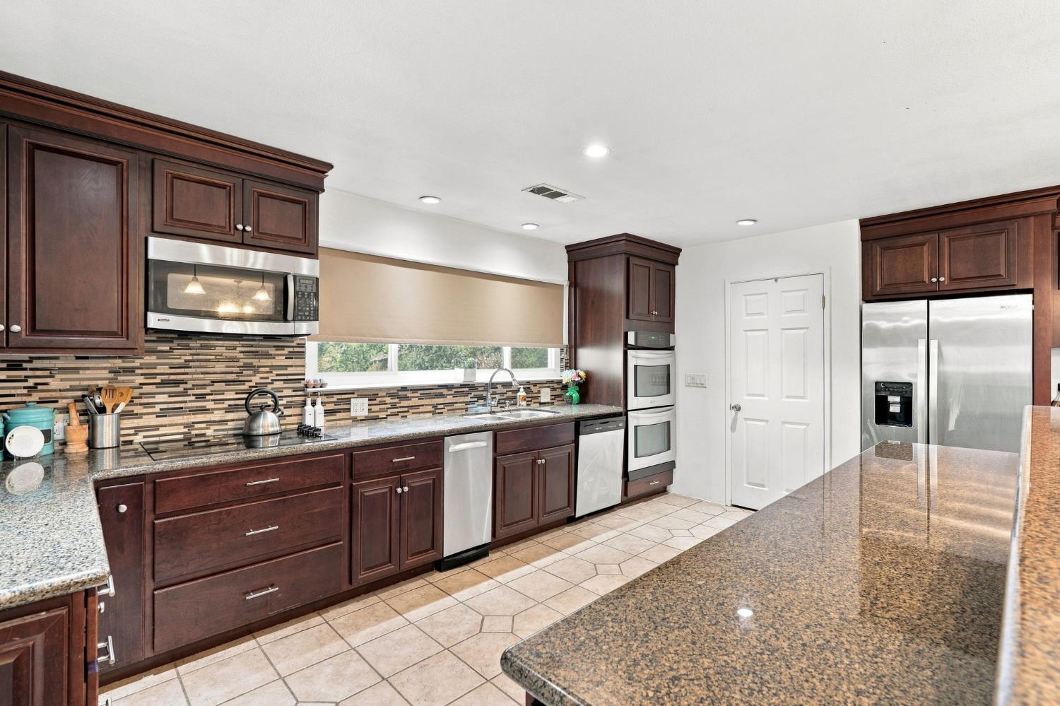39874 Lilley Mountain Dr, Coarsegold, CA 93614