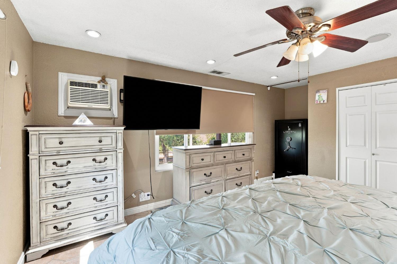 39874 Lilley Mountain Dr, Coarsegold, CA 93614
