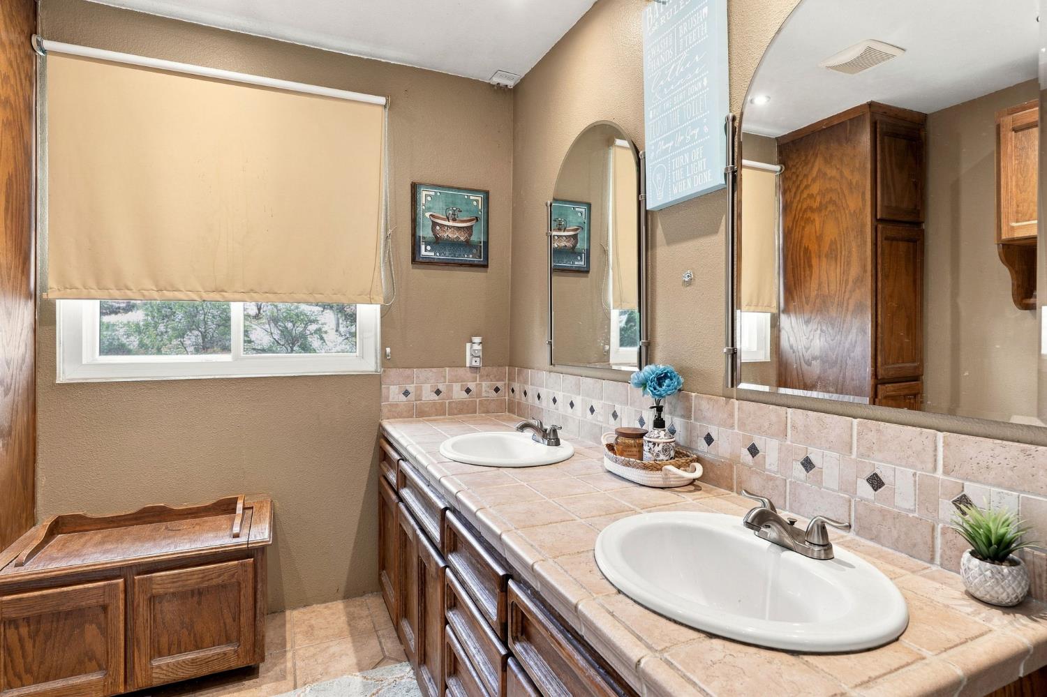 39874 Lilley Mountain Dr, Coarsegold, CA 93614