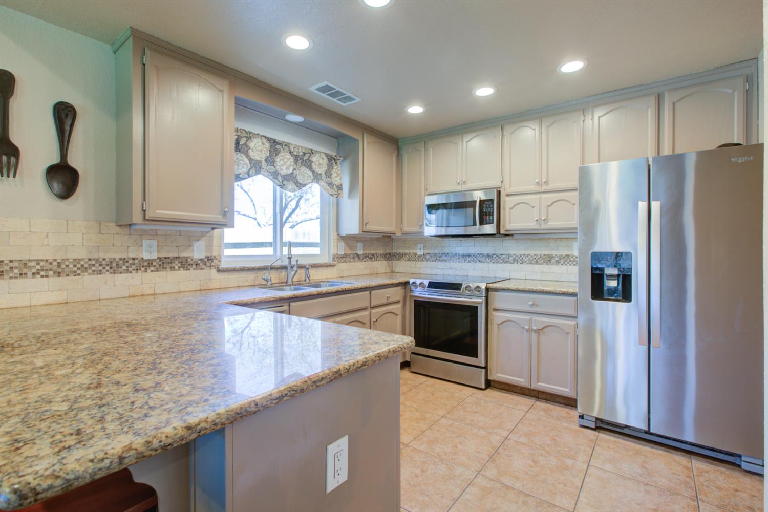 19781 1st St, Hilmar, CA 95324