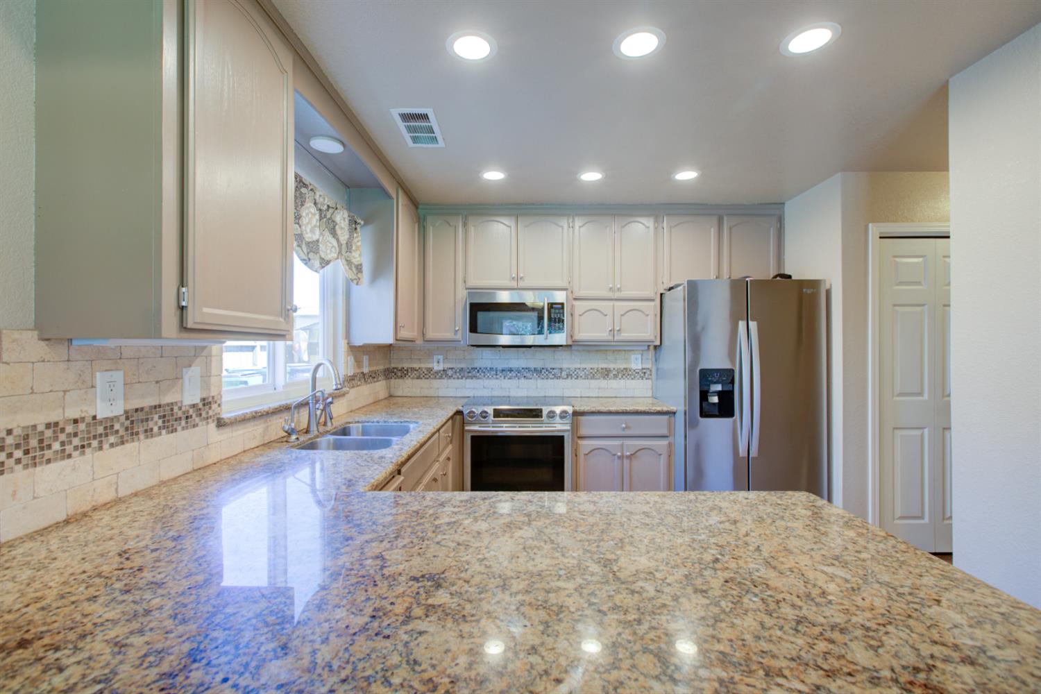 19781 1st St, Hilmar, CA 95324