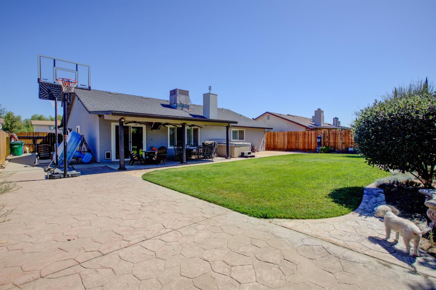 19781 1st St, Hilmar, CA 95324