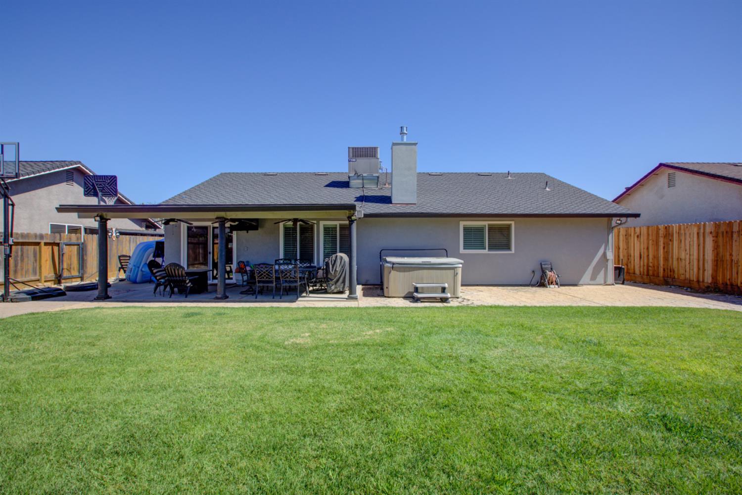 19781 1st St, Hilmar, CA 95324