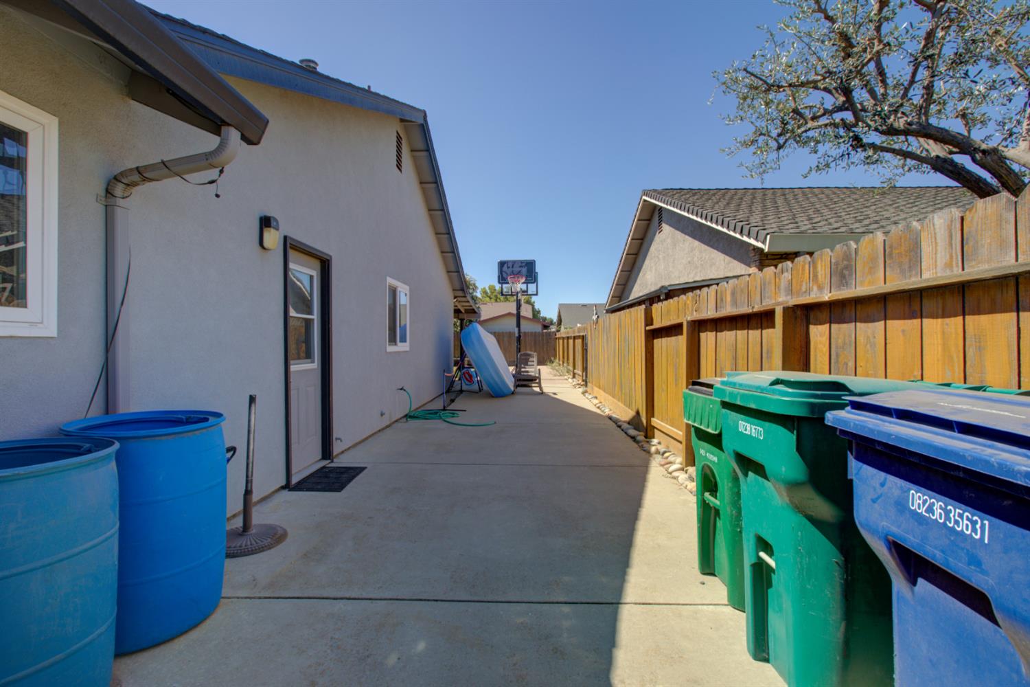 19781 1st St, Hilmar, CA 95324