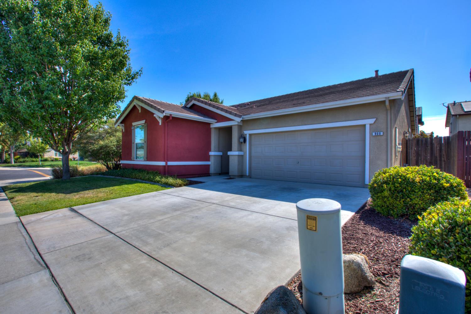 900 Barrington Ave, Newman, CA 95360