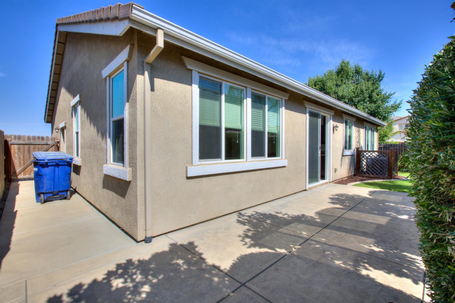 900 Barrington Ave, Newman, CA 95360