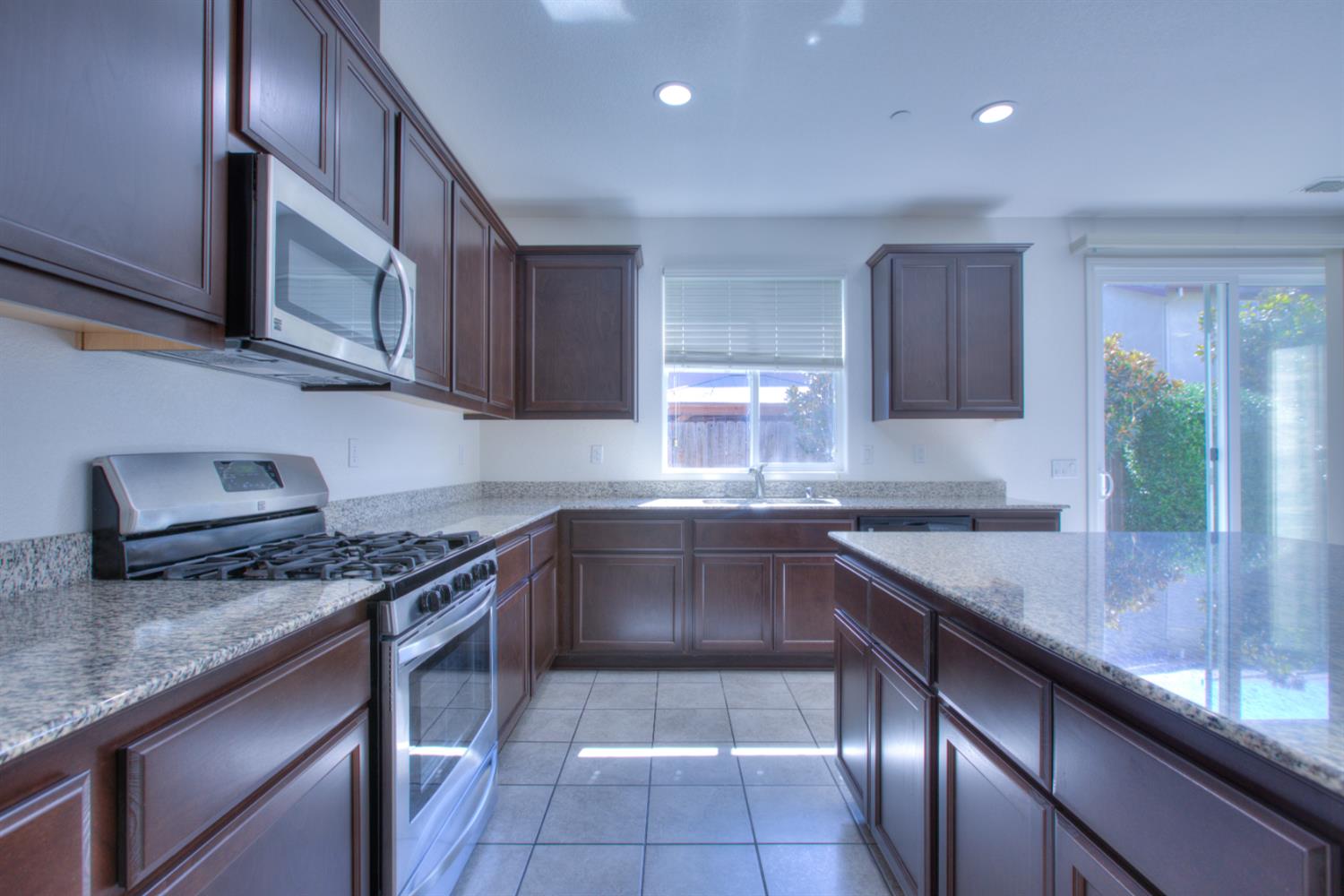 900 Barrington Ave, Newman, CA 95360
