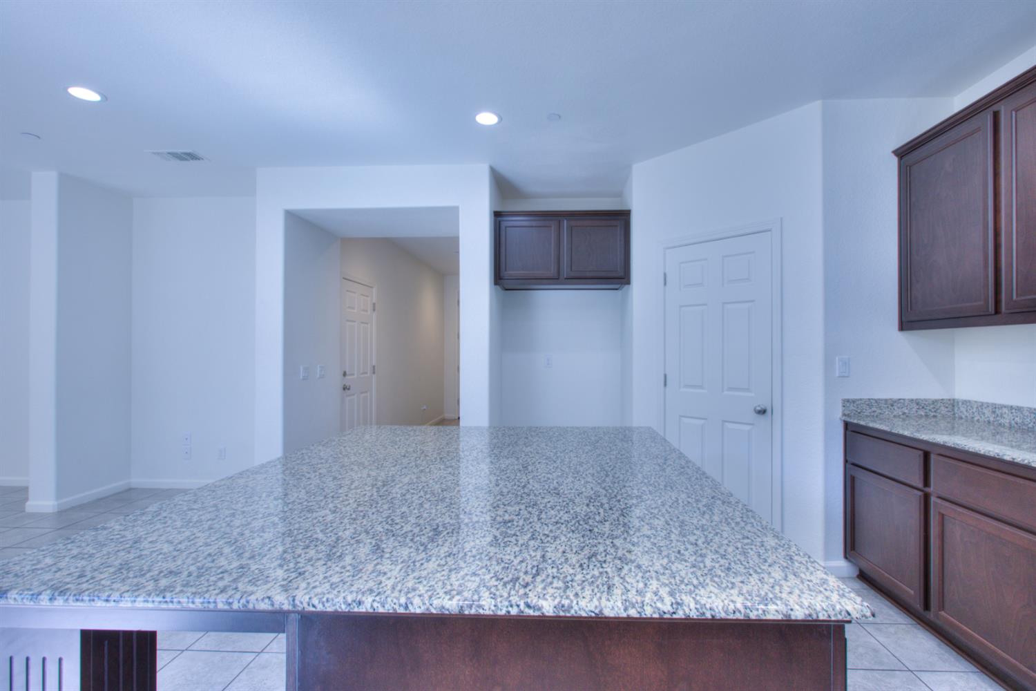 900 Barrington Ave, Newman, CA 95360