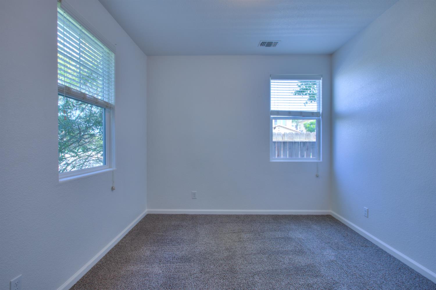 900 Barrington Ave, Newman, CA 95360